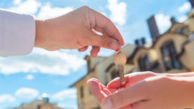 Transfer of a set of keys between the hands of two people